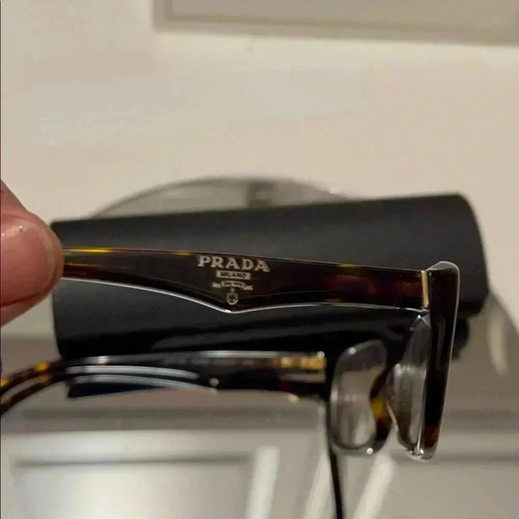 Prada eyeglass new condition with the case - Picture 7 of 16